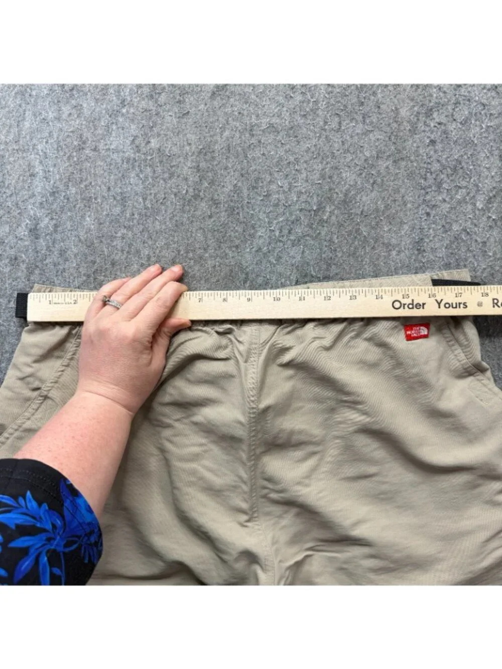 North Face Cargo Shorts Men L Khaki Beige Belted Nylon 10